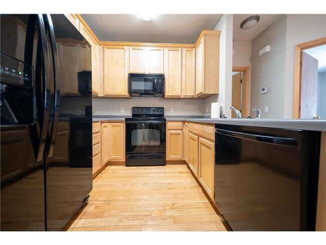 Building Photo - Spacious *3Bed*2Bath townhome Cottage Grove Available Sept 1.