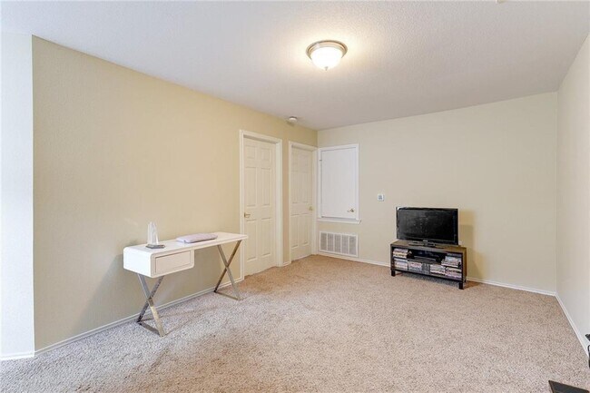 Building Photo - 1432 Anise Dr