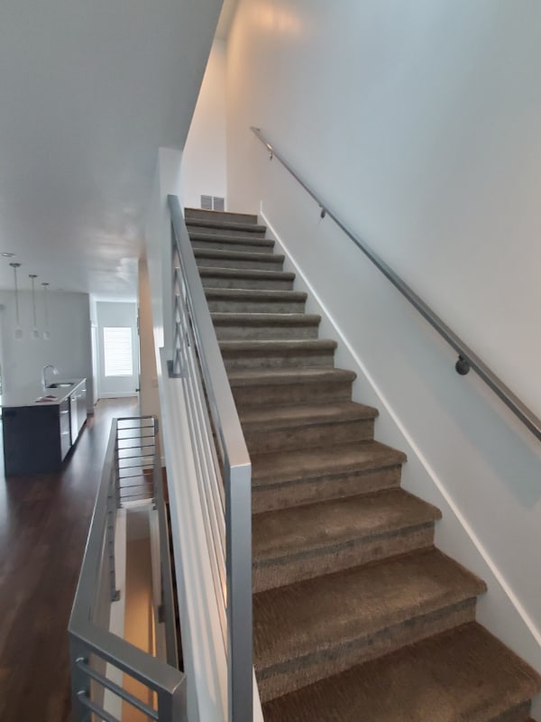 Building Photo - 2183 525 W