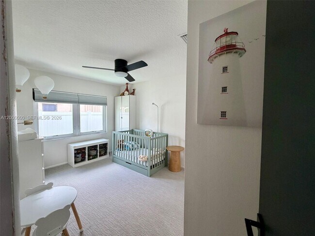 Building Photo - 5704 SW 116th Ave