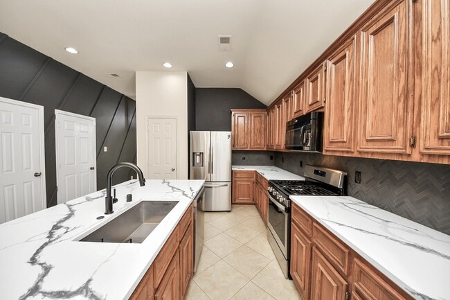 Building Photo - 27427 Channing Springs Dr