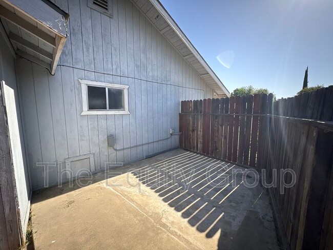 Building Photo - 2139 S Conyer Ct