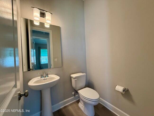 Building Photo - 505 Windwalker Dr