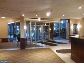 Building Photo - 1030 E Lancaster Ave