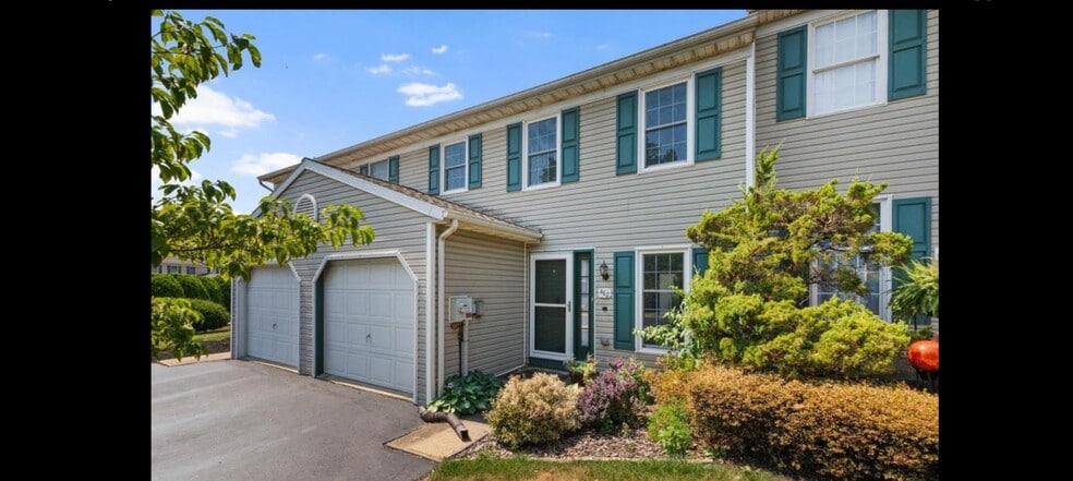 Building Photo - 462 Crosswinds Dr