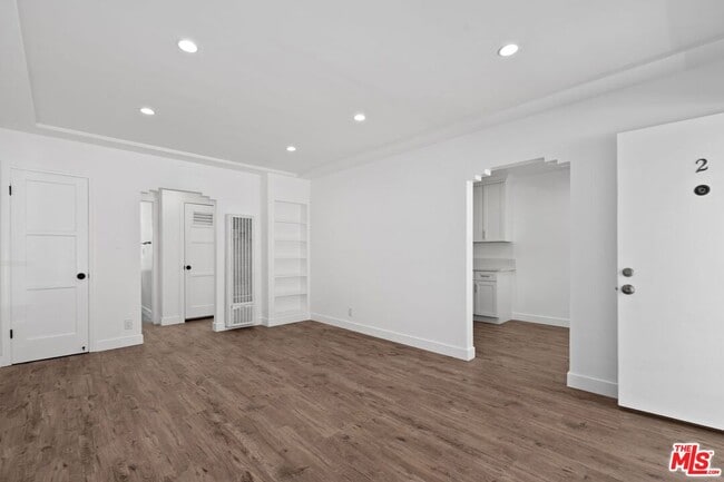 Building Photo - 1805 7th St