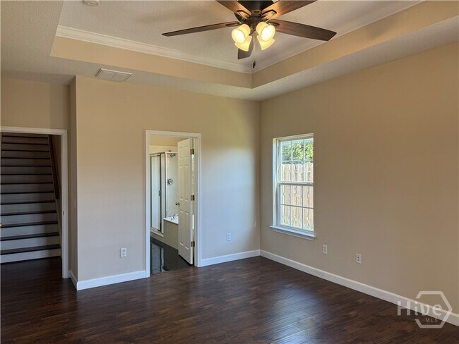 Building Photo - 107 Willow Point Cir