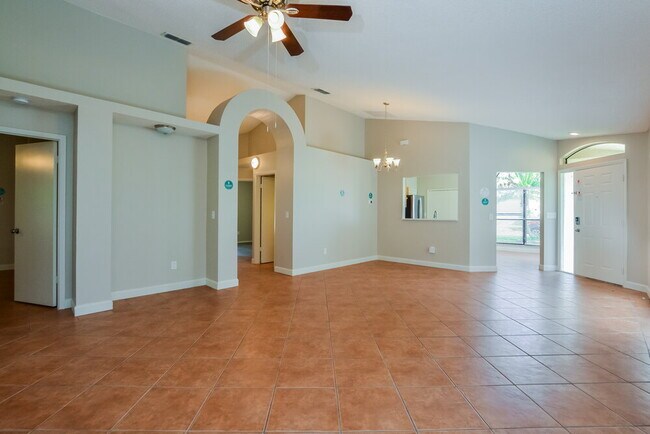 Building Photo - 1022 Henson Ct