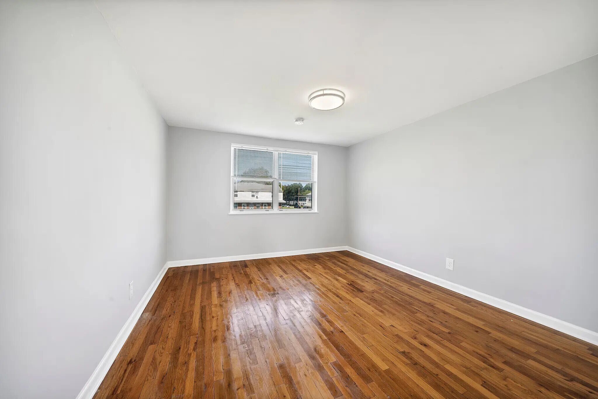 Building Photo - 114 Wayne Rd