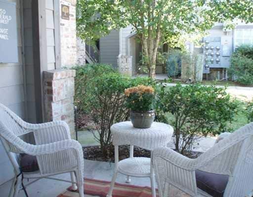 Building Photo - 350 Emerald Forest Blvd