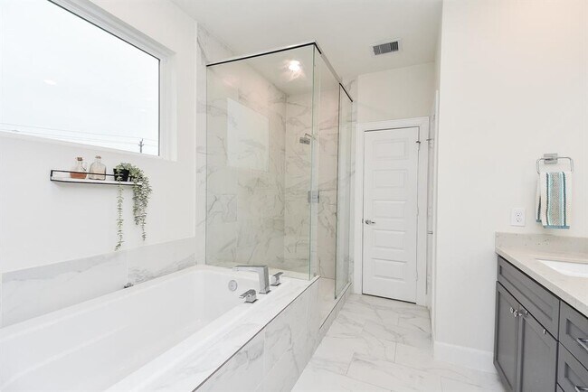 Building Photo - 2703 Eado Edge Ct