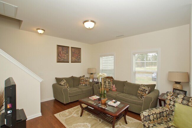 Building Photo - 105 Cobalt Creek Way