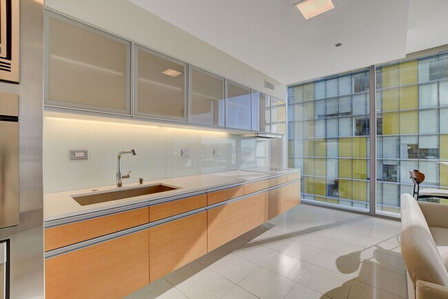 Building Photo - Stunning Strip Views from this Fully Furnished Studio Residence.