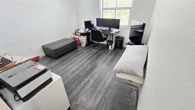 Building Photo - 10032 NW 87th Terrace