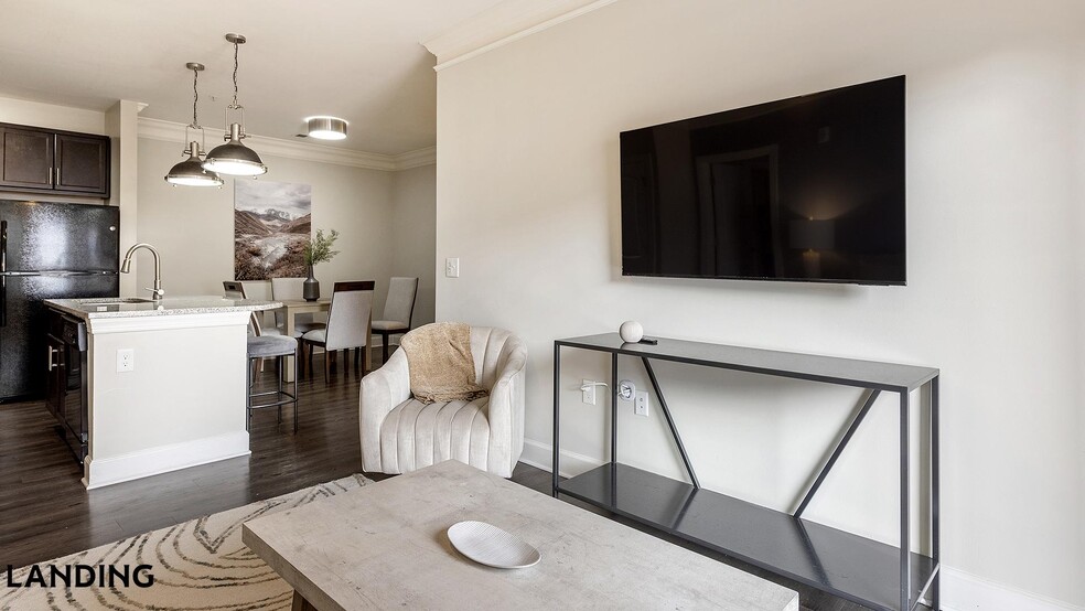 Building Photo - 3000 Daventry Cir