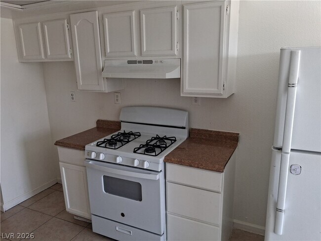 Building Photo - 2841 Wheelwright Dr