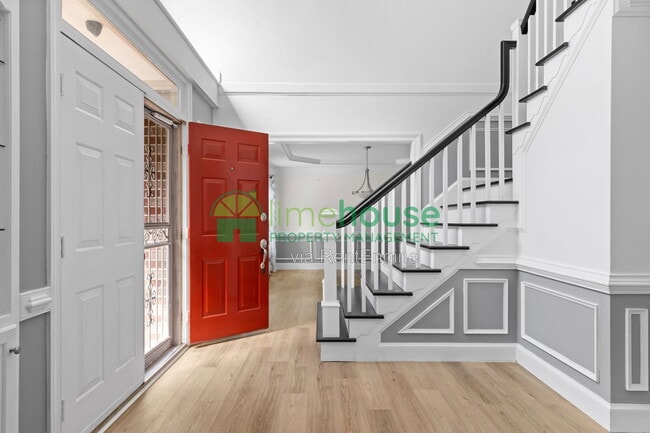 Building Photo - 948 Forest Lakes Cir