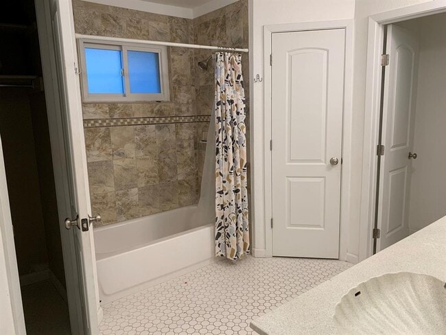 Building Photo - 4404 Bouvet Ct