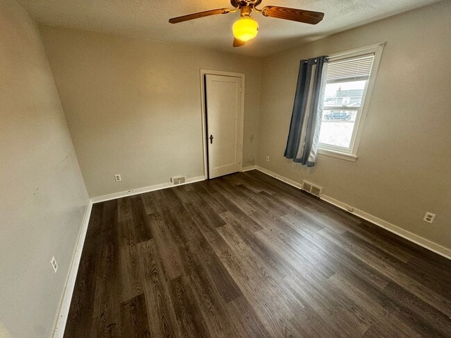 Building Photo - 3 Bedroom 2 Bath in Natrona Heights, PA!