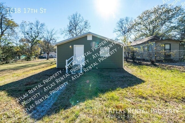 Building Photo - 1618 17th St