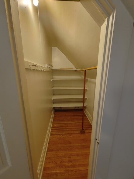 Building Photo - 39 Rutgers St
