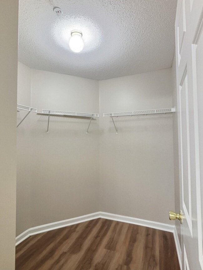 Building Photo - 1125 Oak Timber Cir