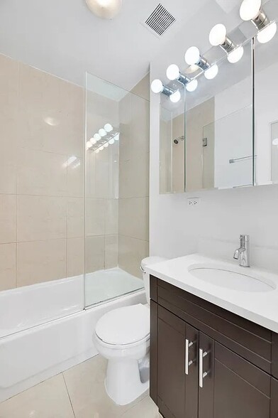 Building Photo - 220 Sullivan St