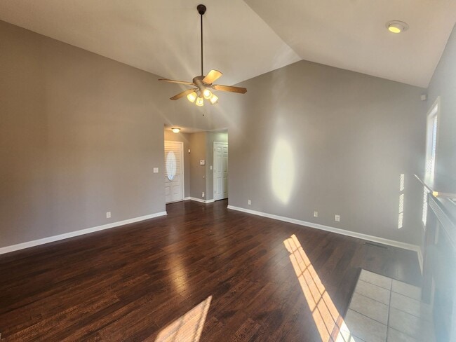 Building Photo - $250 OFF Move In Special! - 3 Bedroom 2.5 Bath + Bonus Room