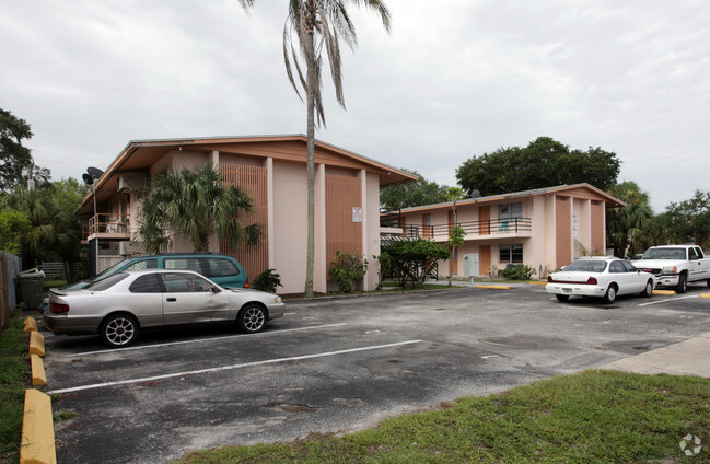 Primary Photo - Hillview Apartments