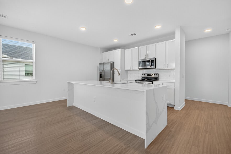 Primary Photo - August Friendswood