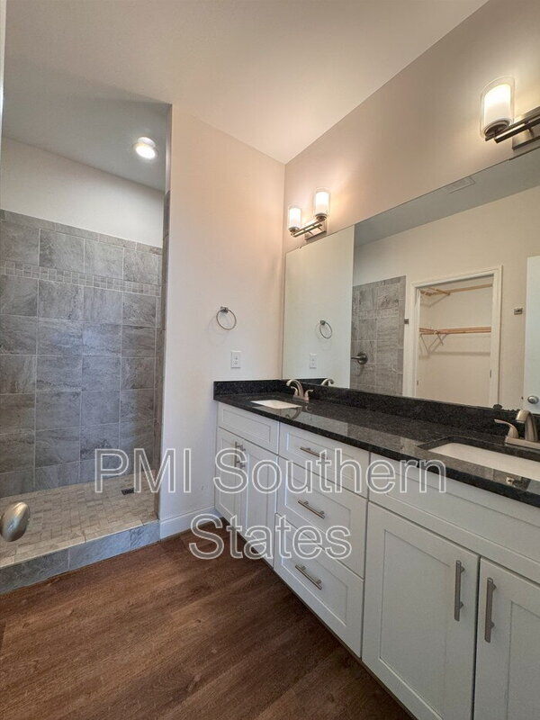 Building Photo - 1 Solis Ct
