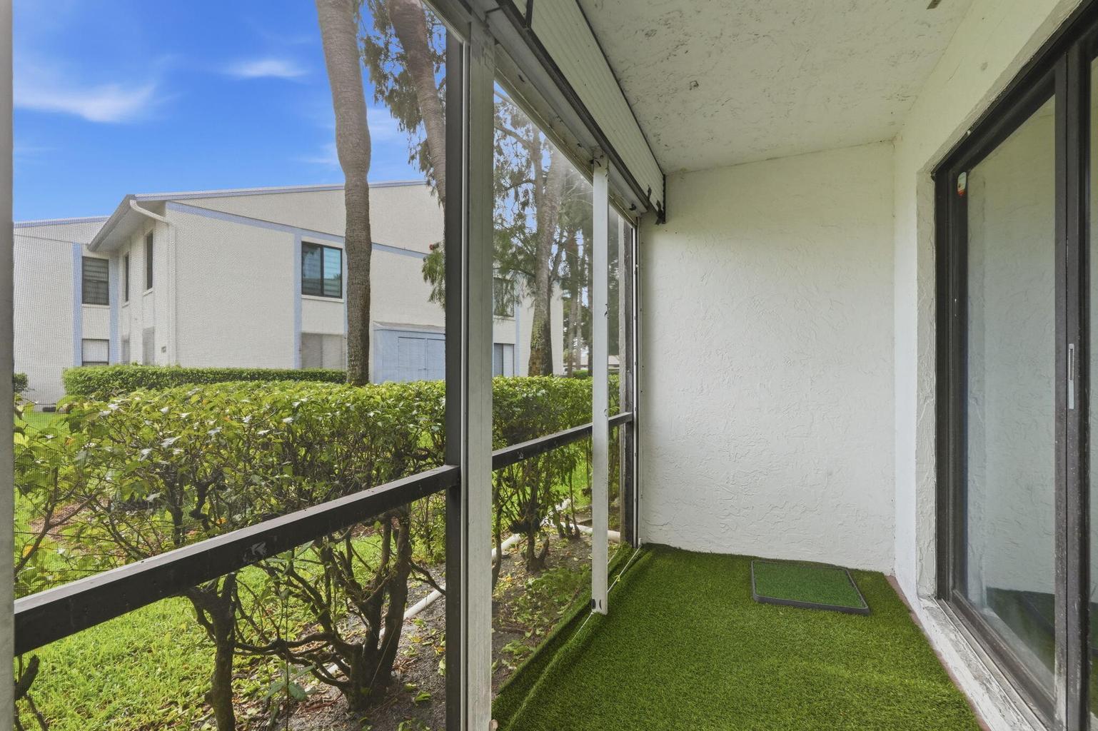 Building Photo - 1104 Green Pine Blvd