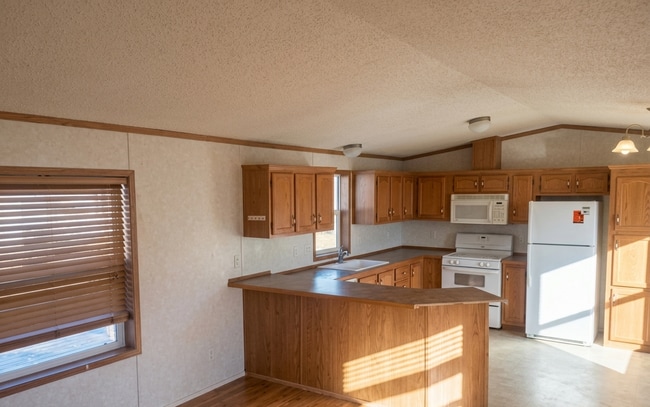 Building Photo - Spacious 3BR/2BA Home in the Heights with Oversized Trex Deck & Central A/C