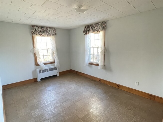 Building Photo - 10 Millwood Cir