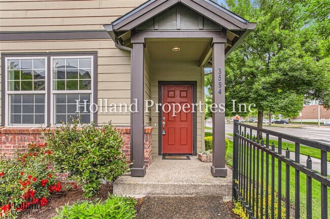 Building Photo - 3594 SE Ironwood Ave