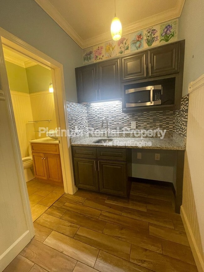 Building Photo - 1460 Wembley Ct NE