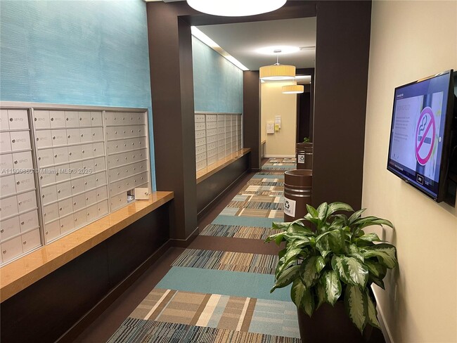 Building Photo - 550 Okeechobee Blvd