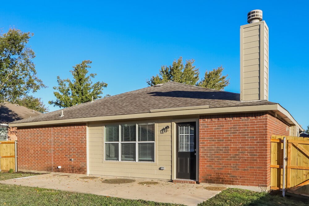 Building Photo - 525 Skelton St
