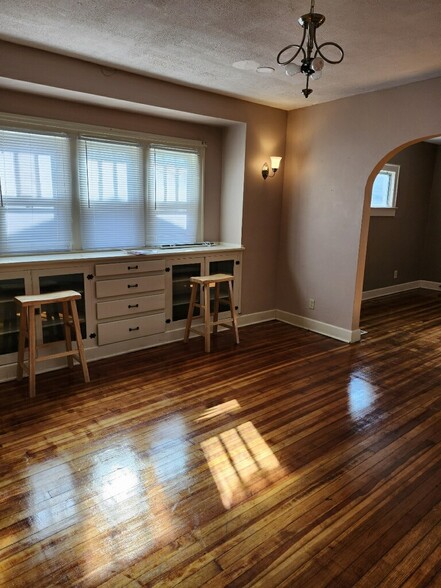 Dining Room - 4127 Boulevard Pl