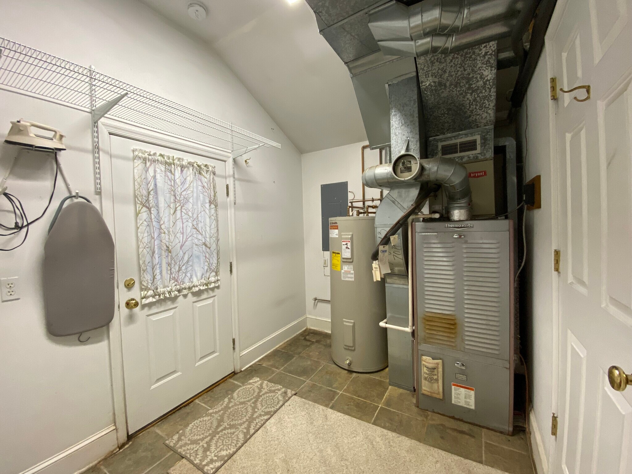 Utility Room to Back Door - 1926 Sugar Bottom Rd