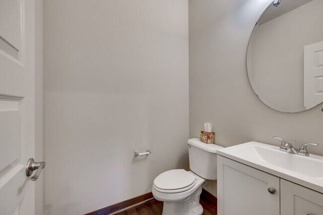 Building Photo - Bothell 4 Bedroom, Northshore Schools!