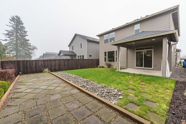 Building Photo - Stunning Salmon Creek Gem for Rent! - 3 Be...