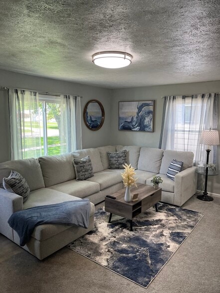 Living Room - 727 Madison St
