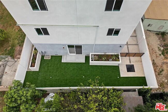 Building Photo - 201 S Westlake Ave