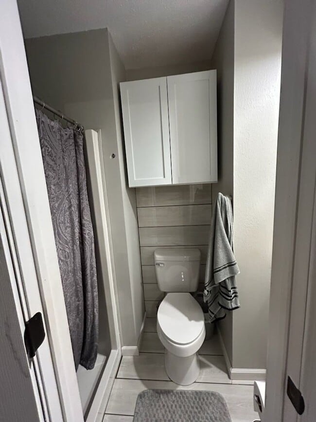 Building Photo - Spacious 3-Bedroom, 2-Bath Home in Middleb...