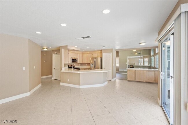 Building Photo - 1817 Tropical Breeze Dr