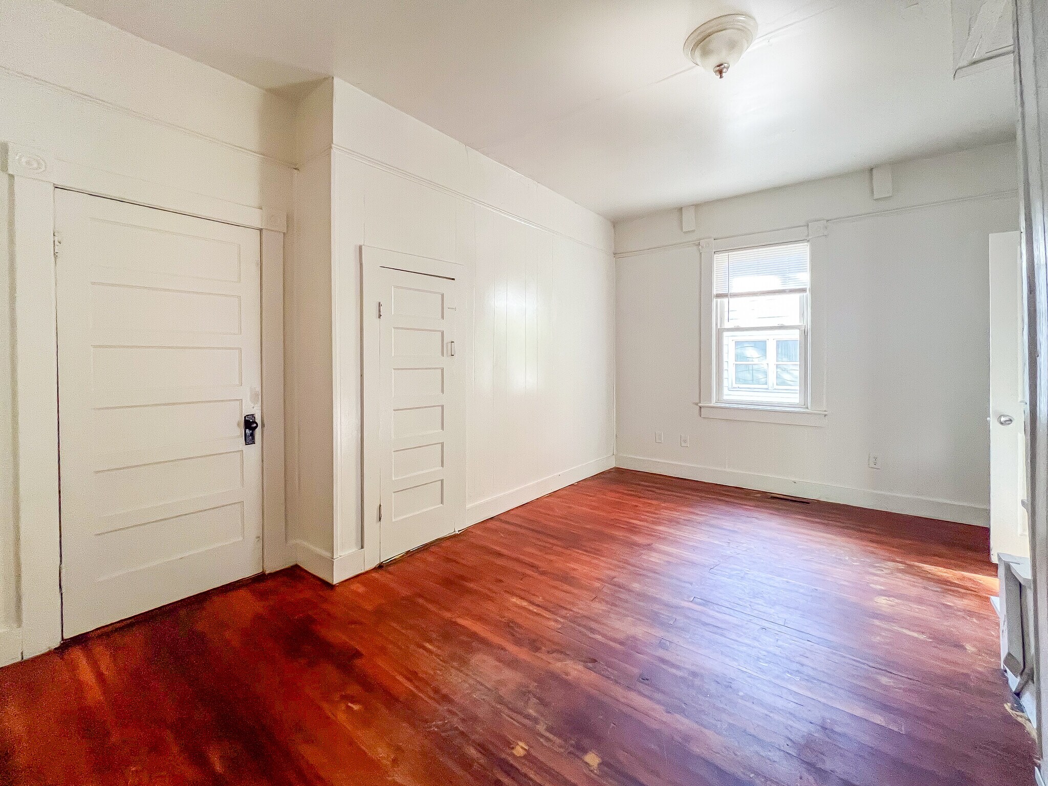 Building Photo - 142 Windsor Ave