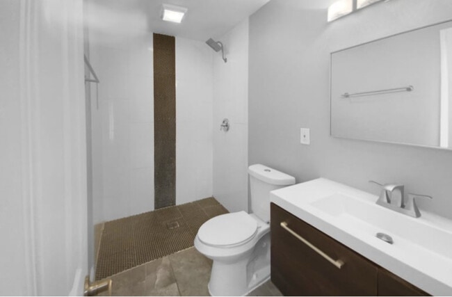 Building Photo - 2653 Tilson Rd