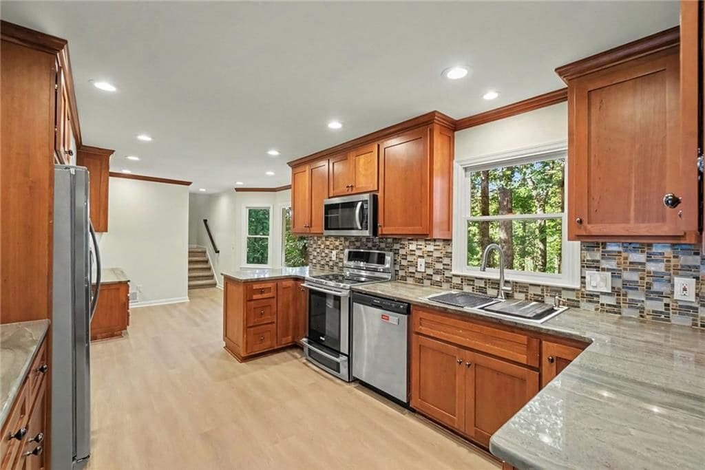 Building Photo - 8541 Birch Hollow Dr