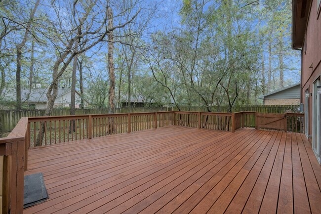 Building Photo - 35 Maywind Ct